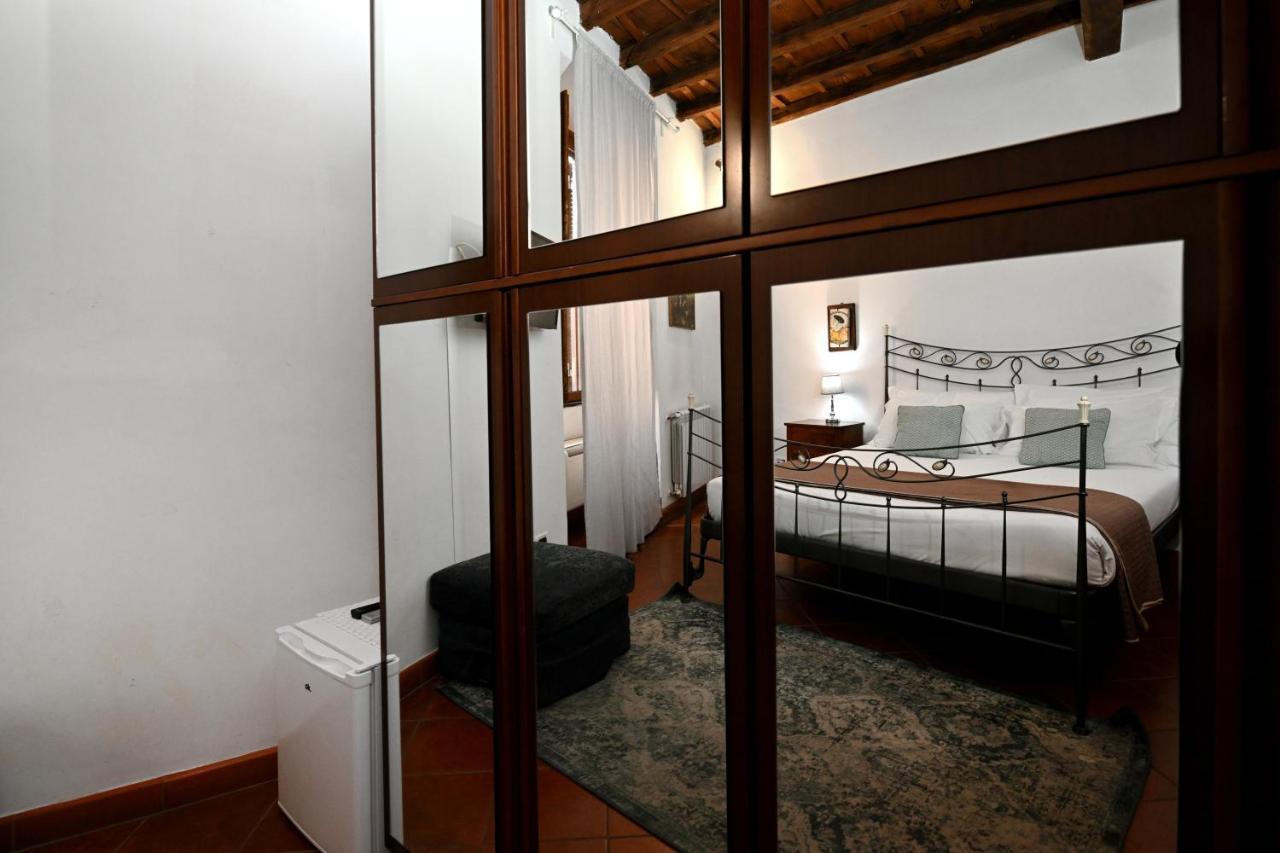 Vicolo Dell'aquila - Residenze Romanae Guest house Rome